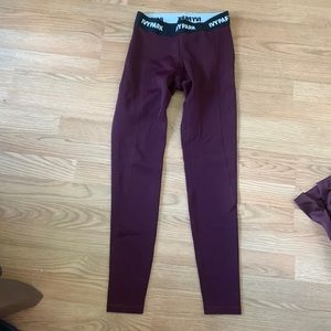 IVY PARK leggings sz s maroon